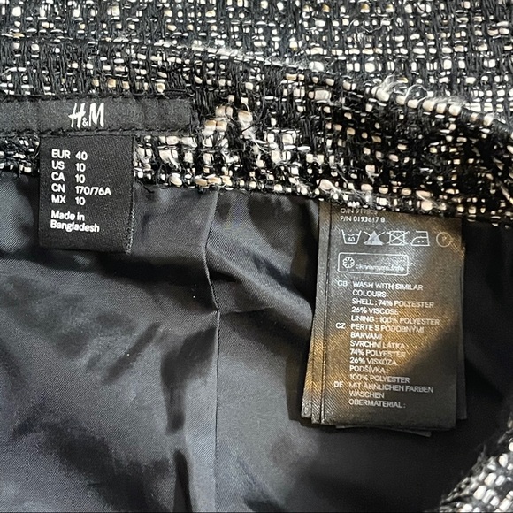 H&M || Boucle Mini Skirt | Black & White || size 10 - Picture 8 of 13